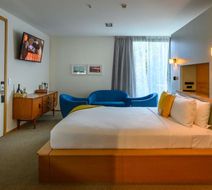 Ohtel Room