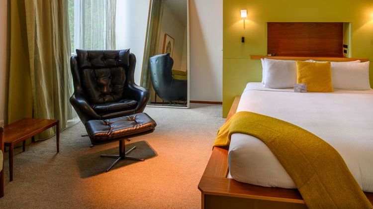 Ohtel Room