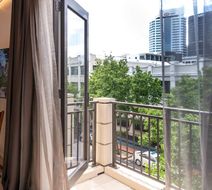 Ohtel Auckland Room