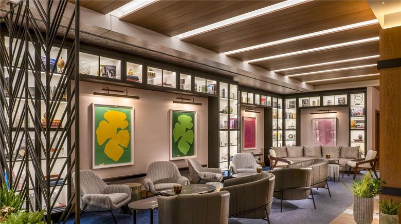 <b>DoubleTree by Hilton Berlin Ku'damm Lobby</b>. Images powered by <a href="https://iceportal.shijigroup.com/" title="IcePortal" target="_blank">IcePortal</a>.