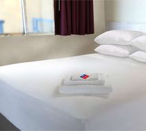 Americas Best Value Inn Lincoln Room