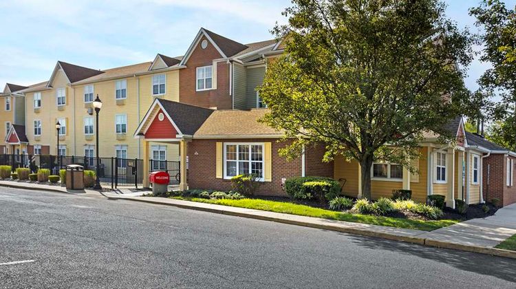MainStay Suites Mt Laurel - Philadelphia Exterior