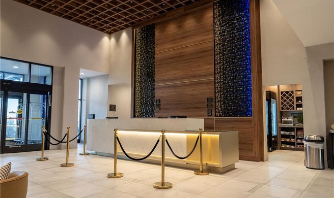 DoubleTree by Hilton Fort Worth Fossil Lobby