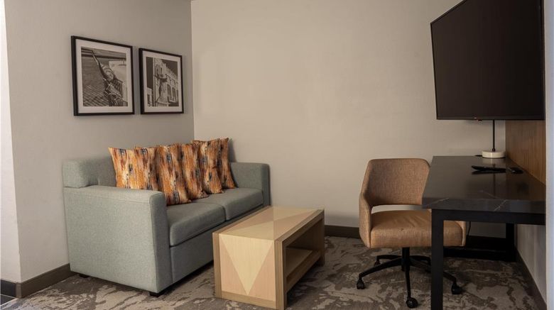 <b>DoubleTree by Hilton Fort Worth Fossil Room</b>. Images powered by <a href="https://iceportal.shijigroup.com/" title="IcePortal" target="_blank">IcePortal</a>.