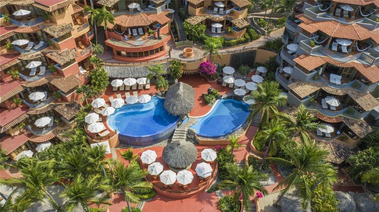 <b>Hilton Grand Vacations Club Zihuatanejo Pool</b>. Images powered by <a href="https://iceportal.shijigroup.com/" title="IcePortal" target="_blank">IcePortal</a>.