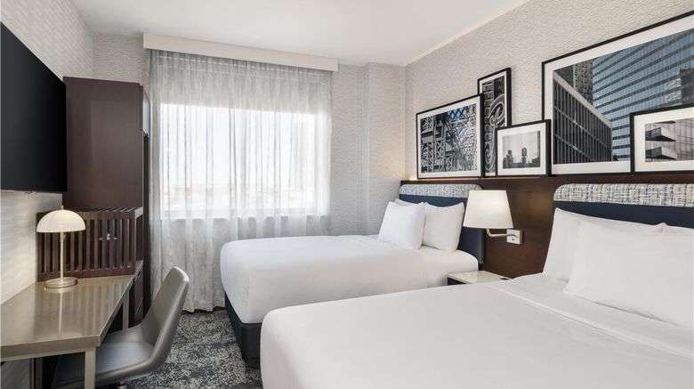 <b>DoubleTree by Hilton Long Island City Room</b>. Images powered by <a href="https://iceportal.shijigroup.com/" title="IcePortal" target="_blank">IcePortal</a>.