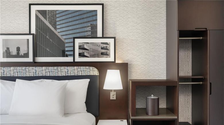 <b>DoubleTree by Hilton Long Island City Room</b>. Images powered by <a href="https://iceportal.shijigroup.com/" title="IcePortal" target="_blank">IcePortal</a>.