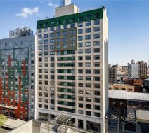 DoubleTree by Hilton Long Island City Exterior