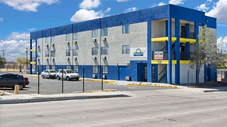 Days Inn by Wyndham Albuquerque Exterior