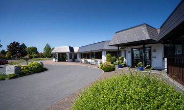 Burrendale Hotel & Country Club