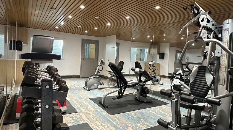 <b>SureStay Plus by Best Western Brooks Health</b>. Images powered by <a href="https://iceportal.shijigroup.com/" title="IcePortal" target="_blank">IcePortal</a>.