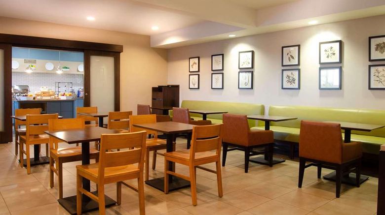 <b>Country Inn & Suites Tuscaloosa Restaurant</b>. Images powered by <a href="https://iceportal.shijigroup.com/" title="IcePortal" target="_blank">IcePortal</a>.