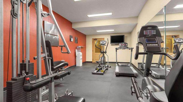 <b>Country Inn & Suites Tuscaloosa Health</b>. Images powered by <a href="https://iceportal.shijigroup.com/" title="IcePortal" target="_blank">IcePortal</a>.