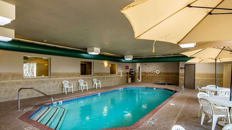Country Inn & Suites El Dorado Pool