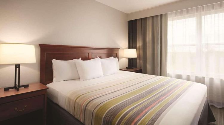 Country Inn & Suites Bentonville South Suite