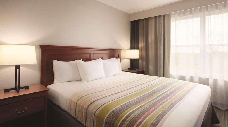 <b>Country Inn & Suites Bentonville South Suite</b>. Images powered by <a href="https://iceportal.shijigroup.com/" title="IcePortal" target="_blank">IcePortal</a>.