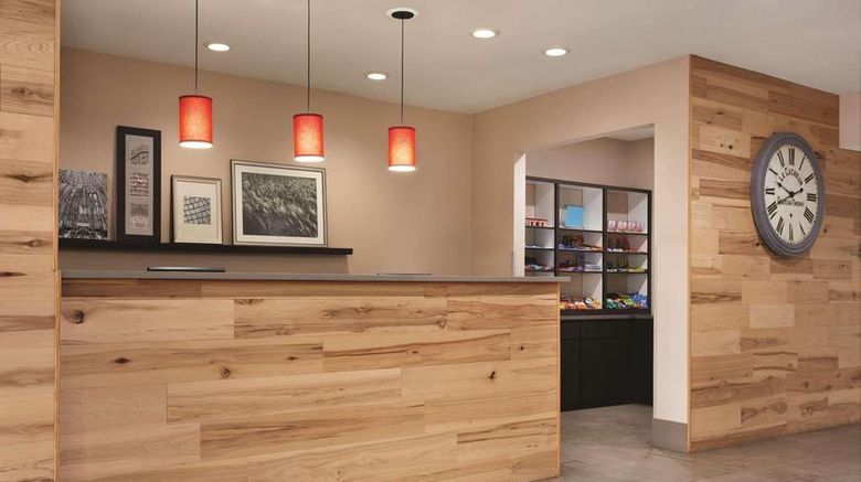 <b>Country Inn & Suites Bryant Little Rock Lobby</b>. Images powered by <a href="https://iceportal.shijigroup.com/" title="IcePortal" target="_blank">IcePortal</a>.