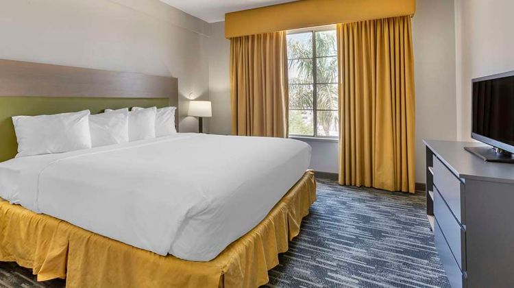 Country Inn & Suites by Radisson Suite