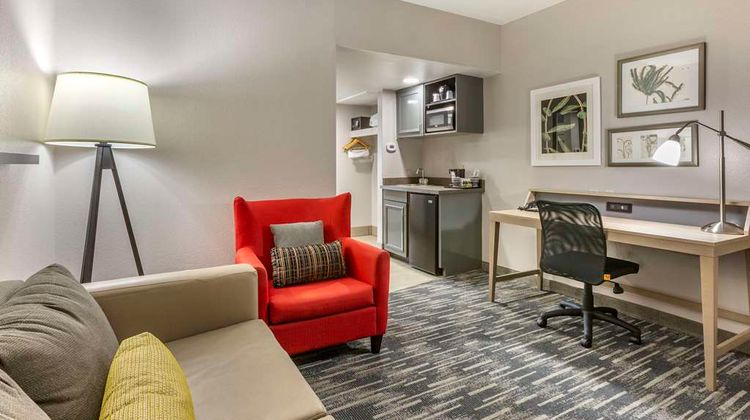 Country Inn & Suites by Radisson Suite