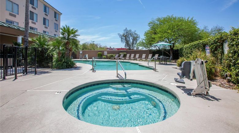 <b>Country Inn & Suites by Radisson Pool</b>. Images powered by <a href="https://iceportal.shijigroup.com/" title="IcePortal" target="_blank">IcePortal</a>.