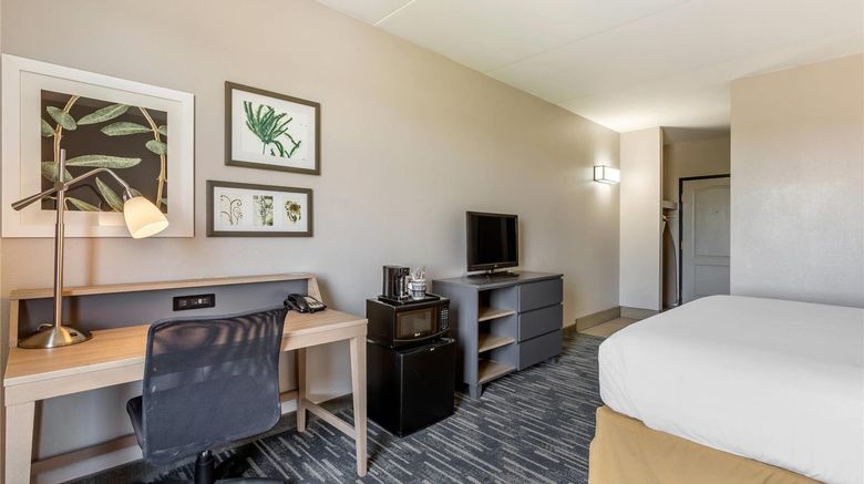 <b>Country Inn & Suites by Radisson Room</b>. Images powered by <a href="https://iceportal.shijigroup.com/" title="IcePortal" target="_blank">IcePortal</a>.