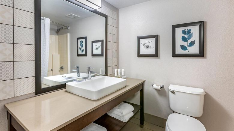 <b>Country Inn & Suites by Radisson Room</b>. Images powered by <a href="https://iceportal.shijigroup.com/" title="IcePortal" target="_blank">IcePortal</a>.