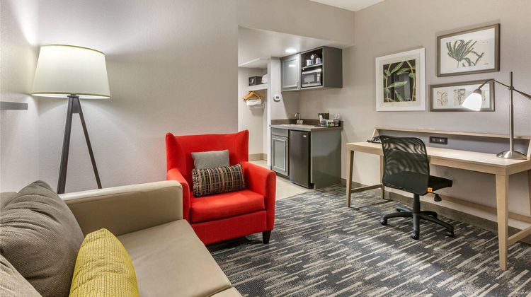 Country Inn & Suites by Radisson Suite