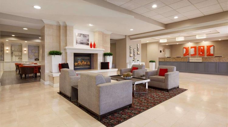 Radisson Hotel Phoenix Airport Lobby