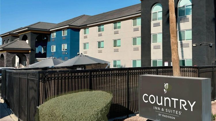 Country Inn & Suites Phoenix Airport Exterior
