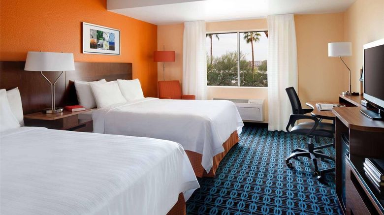 <b>Country Inn & Suites Phoenix Airport Room</b>. Images powered by <a href="https://iceportal.shijigroup.com/" title="IcePortal" target="_blank">IcePortal</a>.
