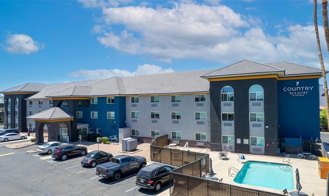Country Inn & Suites Phoenix Airport Exterior