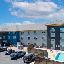 Country Inn & Suites Phoenix Airport