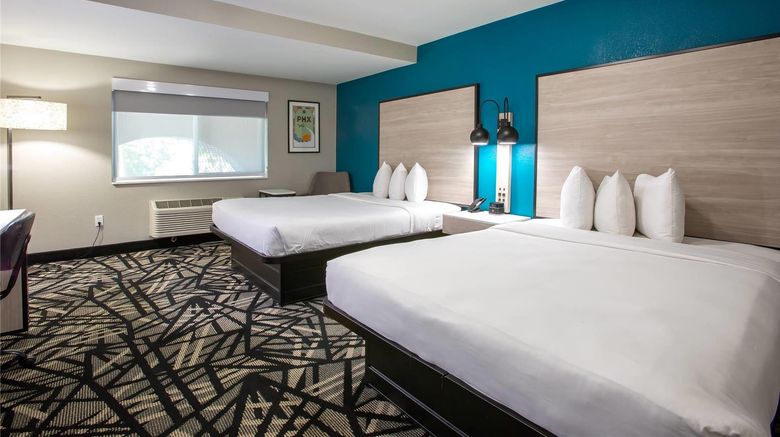 <b>Country Inn & Suites Phoenix Airport Room</b>. Images powered by <a href="https://iceportal.shijigroup.com/" title="IcePortal" target="_blank">IcePortal</a>.