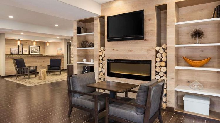 Country Inn & Suites Flagstaff Lobby