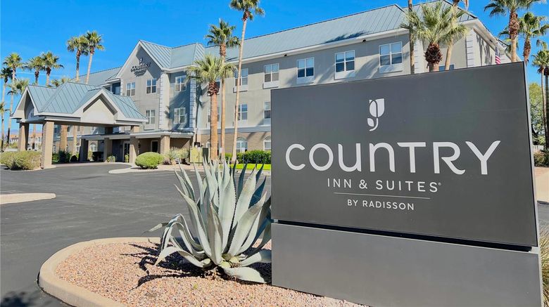 <b>Country Inn & Suites Tucson Airport Exterior</b>. Images powered by <a href="https://iceportal.shijigroup.com/" title="IcePortal" target="_blank">IcePortal</a>.