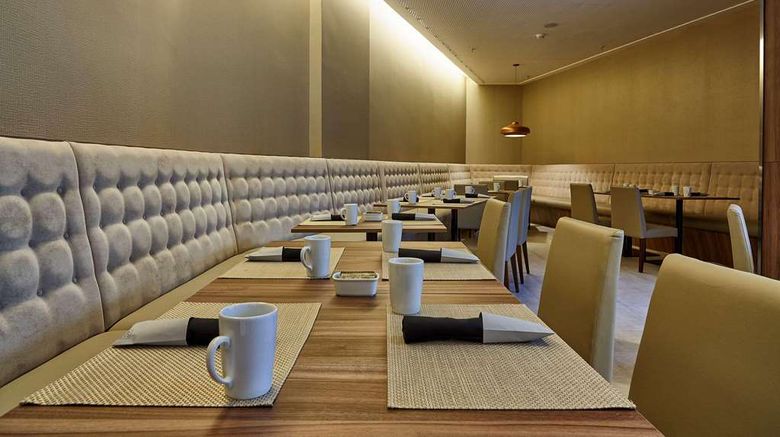 <b>Radisson Hotel Barra Rio De Janeiro Restaurant</b>. Images powered by <a href="https://iceportal.shijigroup.com/" title="IcePortal" target="_blank">IcePortal</a>.