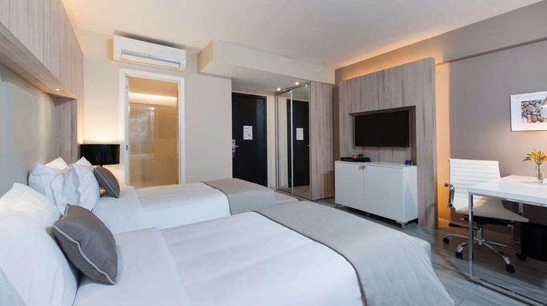 <b>Radisson Blu Belo Horizonte, Savassi Room</b>. Images powered by <a href="https://iceportal.shijigroup.com/" title="IcePortal" target="_blank">IcePortal</a>.