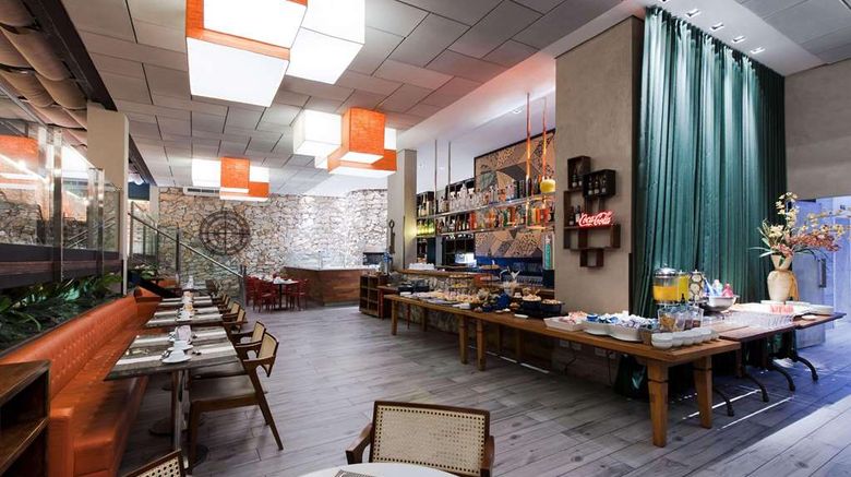 <b>Radisson Blu Belo Horizonte, Savassi Restaurant</b>. Images powered by <a href="https://iceportal.shijigroup.com/" title="IcePortal" target="_blank">IcePortal</a>.