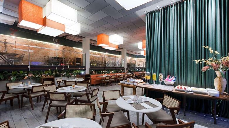 <b>Radisson Blu Belo Horizonte, Savassi Restaurant</b>. Images powered by <a href="https://iceportal.shijigroup.com/" title="IcePortal" target="_blank">IcePortal</a>.