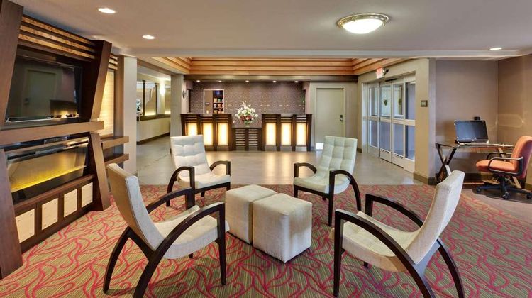 Country Inn & Suites San Carlos Lobby