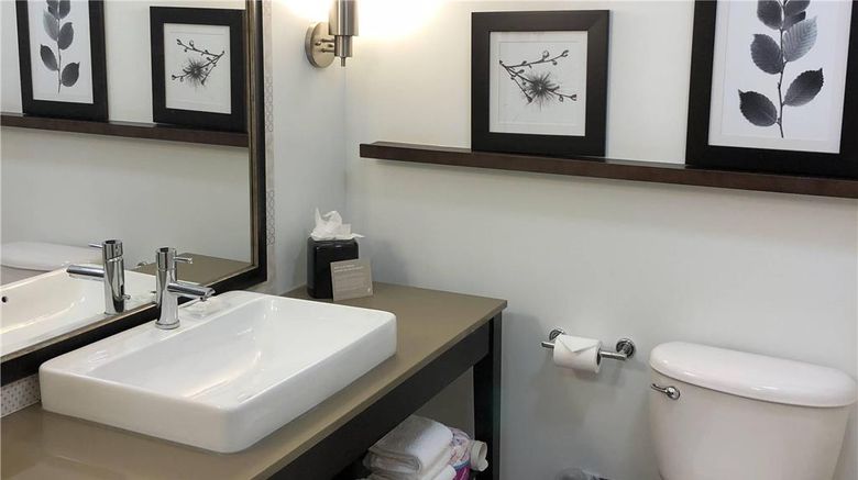<b>Country Inn & Suites San Jose Airport Room</b>. Images powered by <a href="https://iceportal.shijigroup.com/" title="IcePortal" target="_blank">IcePortal</a>.