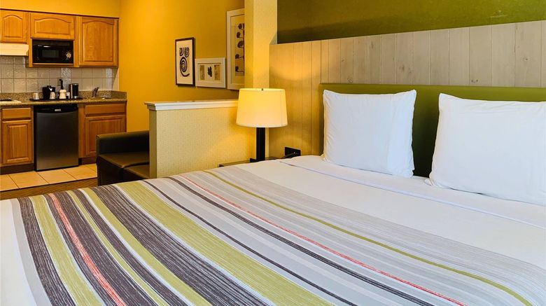<b>Country Inn & Suites San Jose Airport Room</b>. Images powered by <a href="https://iceportal.shijigroup.com/" title="IcePortal" target="_blank">IcePortal</a>.