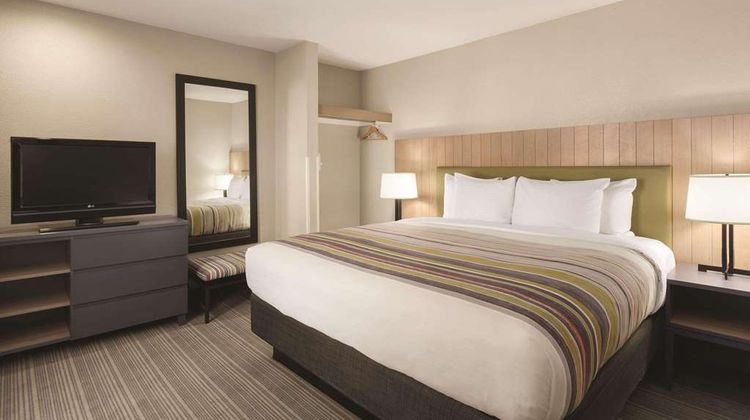 Country Inn & Suites Bakersfield Room