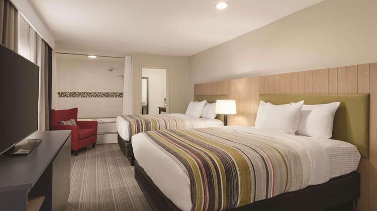 Country Inn & Suites Bakersfield Suite