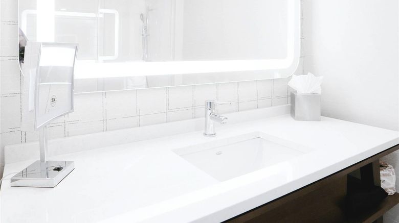 <b>Radisson Hotel Santa Maria Room</b>. Images powered by <a href="https://iceportal.shijigroup.com/" title="IcePortal" target="_blank">IcePortal</a>.