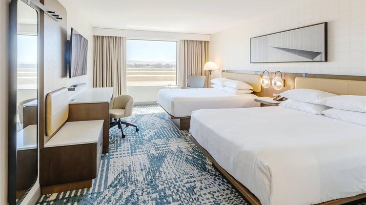 Radisson Hotel Santa Maria Room