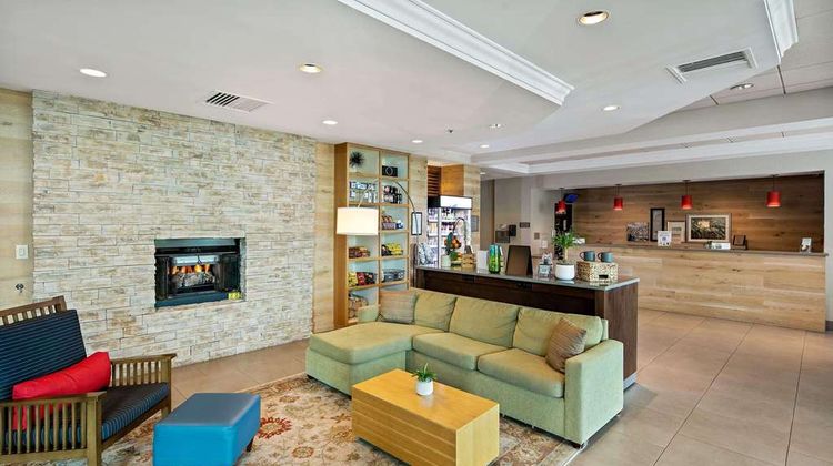 Country Inn & Suites San Diego North Lobby