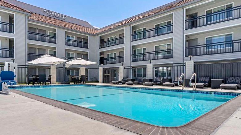 <b>Country Inn & Suites by Radisson Vallejo Pool</b>. Images powered by <a href="https://iceportal.shijigroup.com/" title="IcePortal" target="_blank">IcePortal</a>.