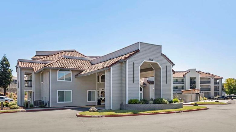 <b>Country Inn & Suites by Radisson Vallejo Exterior</b>. Images powered by <a href="https://iceportal.shijigroup.com/" title="IcePortal" target="_blank">IcePortal</a>.