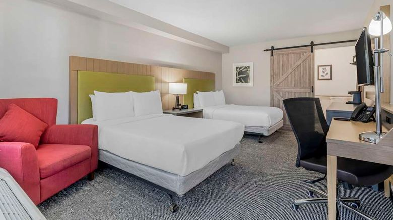 <b>Country Inn & Suites by Radisson Vallejo Room</b>. Images powered by <a href="https://iceportal.shijigroup.com/" title="IcePortal" target="_blank">IcePortal</a>.
